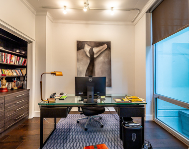 720 N Larrabee Street - Photo Thumbnail 22