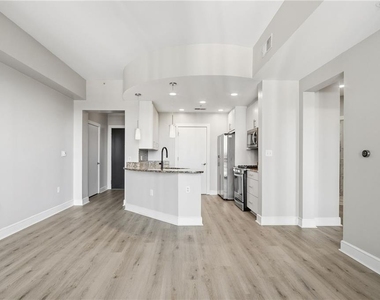 222 12th Street Ne - Photo Thumbnail 2