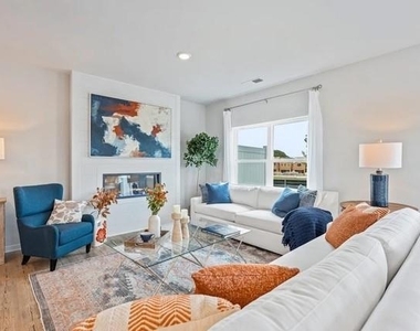 37 Founders Drive - Photo Thumbnail 4