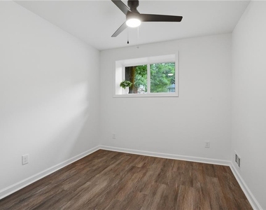 3270 Belfort Road Se - Photo Thumbnail 28
