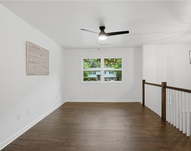 3270 Belfort Road Se - Photo Thumbnail 7