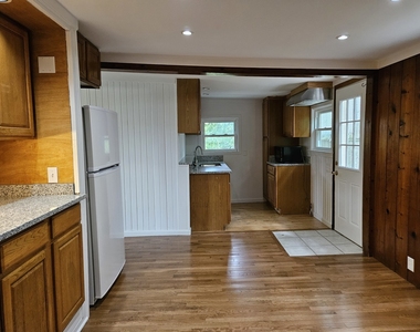 16 Riverview Street - Photo Thumbnail 3