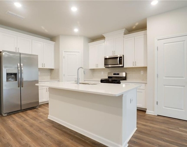 116 Cedar Lane - Photo Thumbnail 3