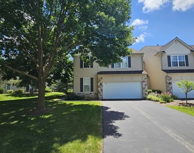 749 Dillon Court - Photo Thumbnail 2