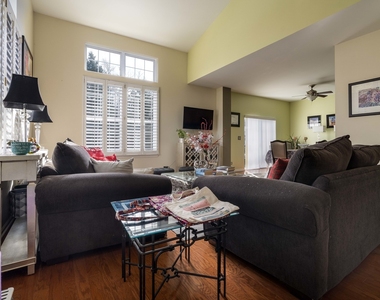 749 Dillon Court - Photo Thumbnail 6