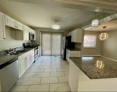 168 Farm Gate Lane - Photo Thumbnail 3