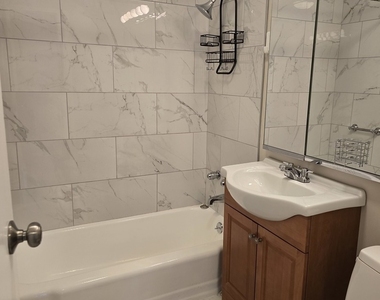400 E Randolph Street - Photo Thumbnail 4