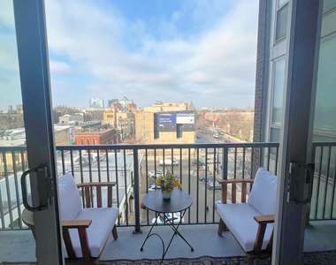 1546 N Orleans Street - Photo Thumbnail 13