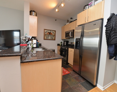 1546 N Orleans Street - Photo Thumbnail 6