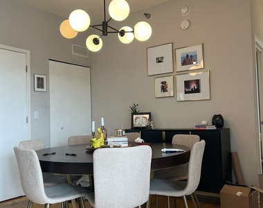 1546 N Orleans Street - Photo Thumbnail 10