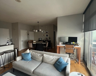 1546 N Orleans Street - Photo Thumbnail 11