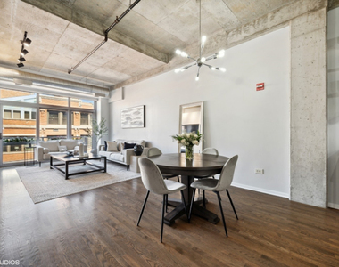 933 W Van Buren Street - Photo Thumbnail 8
