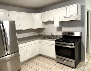 131 S Washington Street - Photo Thumbnail 2
