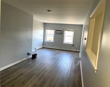 131 S Washington Street - Photo Thumbnail 4