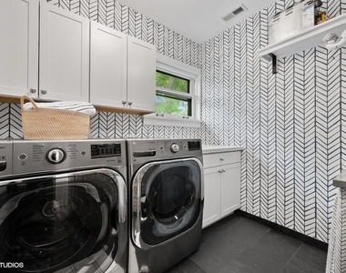 1217 Ridge Avenue - Photo Thumbnail 24
