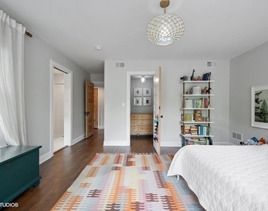 1217 Ridge Avenue - Photo Thumbnail 18
