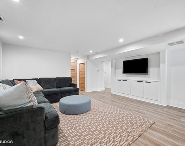 1217 Ridge Avenue - Photo Thumbnail 27