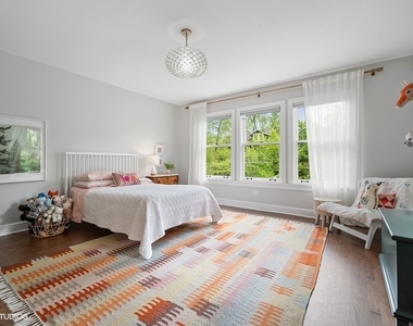 1217 Ridge Avenue - Photo Thumbnail 17