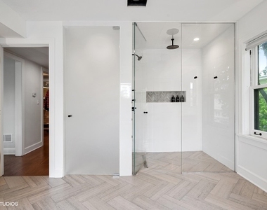 1217 Ridge Avenue - Photo Thumbnail 16