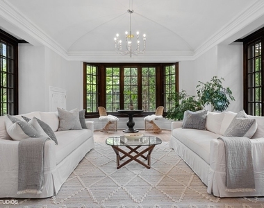 1217 Ridge Avenue - Photo Thumbnail 4