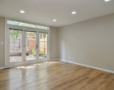 2365 N Wayne Avenue - Photo Thumbnail 20