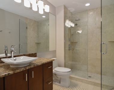 2365 N Wayne Avenue - Photo Thumbnail 9