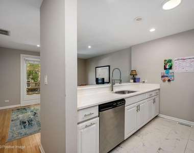 2365 N Wayne Avenue - Photo Thumbnail 6