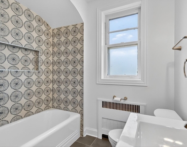 11207 S Emerald Avenue - Photo Thumbnail 19