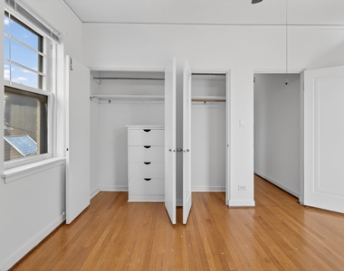 11207 S Emerald Avenue - Photo Thumbnail 12