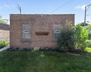 11207 S Emerald Avenue - Photo Thumbnail 23