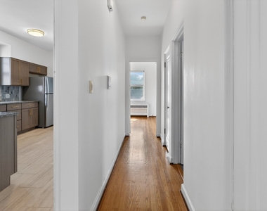 11207 S Emerald Avenue - Photo Thumbnail 10