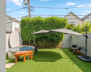 804 Aurora Street - Photo Thumbnail 1