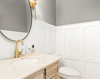 804 Aurora Street - Photo Thumbnail 6