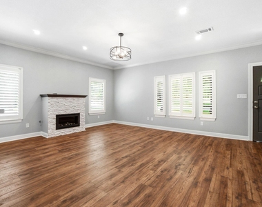 502 Louisa Street - Photo Thumbnail 17