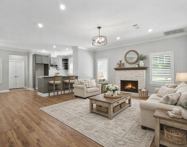 502 Louisa Street - Photo Thumbnail 6