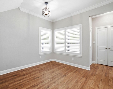 502 Louisa Street - Photo Thumbnail 18