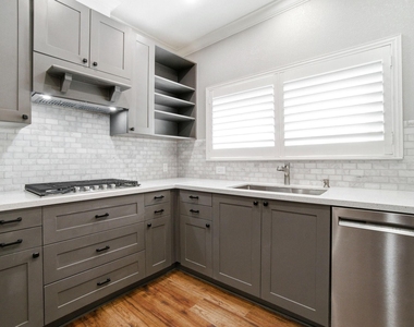 502 Louisa Street - Photo Thumbnail 1