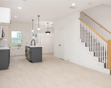 8208 Knox Street - Photo Thumbnail 4