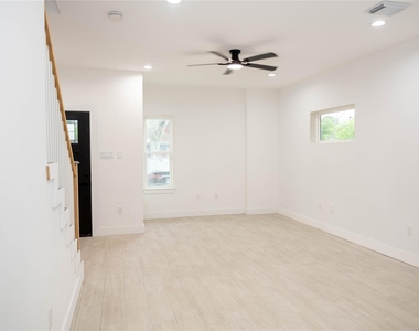 8208 Knox Street - Photo Thumbnail 1