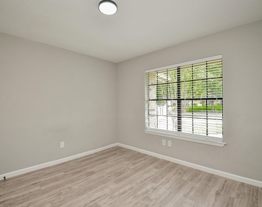 22018 Grand Forks Drive - Photo Thumbnail 29