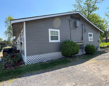 2405 Franklin Street - Photo Thumbnail 6