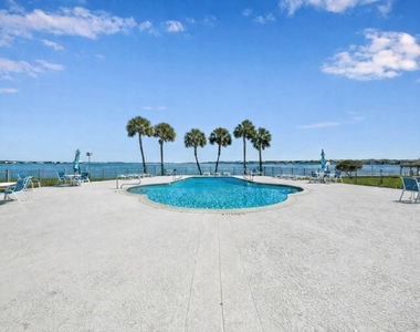 351 Lakeside Lane - Photo Thumbnail 29