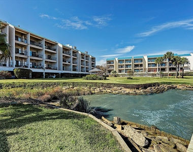 351 Lakeside Lane - Photo Thumbnail 36
