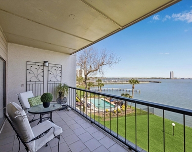 351 Lakeside Lane - Photo Thumbnail 2