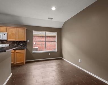 20123 Glen Burn Court - Photo Thumbnail 8