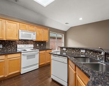 20123 Glen Burn Court - Photo Thumbnail 6
