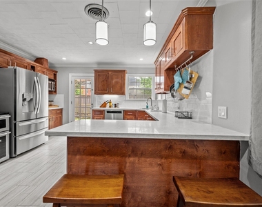 2311 Addison Road - Photo Thumbnail 13