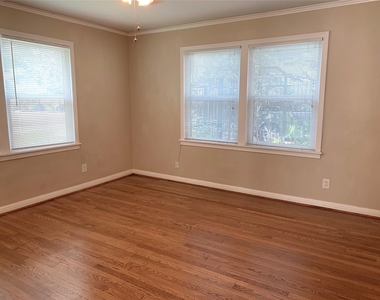307 Avondale Street - Photo Thumbnail 15