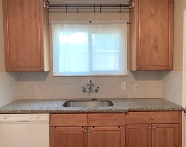 307 Avondale Street - Photo Thumbnail 6