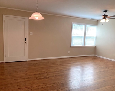 307 Avondale Street - Photo Thumbnail 3